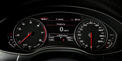 Приборная панель Audi бывает двух видов: полностью цифровой и комбинированной.&nbsp;