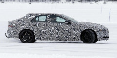 В сеть попали фотографии новой модели Jaguar . Фотослайдер 0