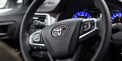 Бизнес-кейс. Тест-драйв Toyota Camry. Фотослайдер 1