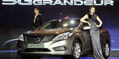 Три новинки от Hyundai: бизнес-седан, гольф-класс и купе. Фотослайдер 1