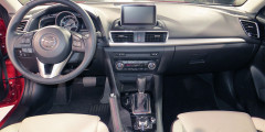Названы цены и комплектации Mazda3 . Фотослайдер 1