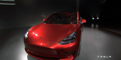 Tesla представила свой самый доступный электрокар. Фотослайдер 0