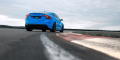 Сила синего квадрата. Тест-драйв Volvo S60 Polestar. Фотослайдер 0