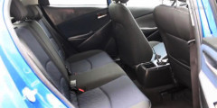 В интернете появились фотографии салона новой Mazda2. Фотослайдер 0