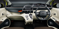 Toyota представила новое поколение минивэна Sienta. Фотослайдер 0