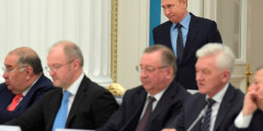 Президент России Владимир Путин встретился с бизнесменами в Кремле. На встречу пришли 39 предпринимателей.
