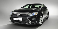 Toyota Camry: обновленный седан в деталях. Фотослайдер 0