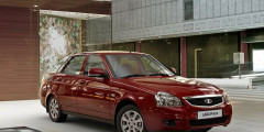 АвтоВАЗ рассекретил обновленную Lada Priora. Фотослайдер 1