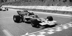 В 1968 году Экклстоун стал менеджером австрийского пилота «Формулы-1» Йохена Риндта. После его гибели в 1970 году Берни вновь покинул автоспорт, но уже через два года стал владельцем команды Brabham, он руководил ею до 1988 года. За эти годы входивший в состав команды Нельсон Пике дважды становился чемпионом «Формулы-1».
