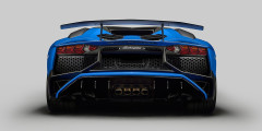 Lamborghini представила сверхмощный родстер Aventador. Фотослайдер 0