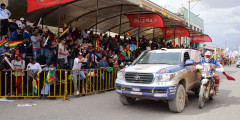 Серийный экстрим: как Toyota рискует на «Дакаре». Фотослайдер 0
