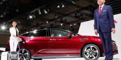 Honda представила серийную версию нового водородного автомобиля. Фотослайдер 0