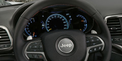 Тест-драйв Jeep Grand Cherokee - Салон