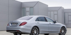 Mercedes-Benz рассекретил новый S63 AMG . Фотослайдер 0