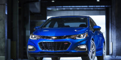 Chevrolet представил новое поколение Cruze. Фотослайдер 0