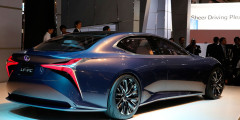 Lexus рассекретил предвестника нового LS. Фотослайдер 0