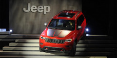 Jeep Grand Cherokee подготовили для тяжелого бездорожья. Фотослайдер 0