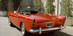 Модель 007: новые и старые автомобили Бонда. Фотослайдер 1
