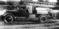 ЗиС-5 пожарная автоцистерна производства Московского завода пожарных машин. С 1941 года получила наименование ПМЗ-2
