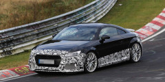 Audi TT RS впервые замечена на тестах  . Фотослайдер 0
