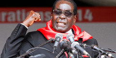 Сколько у власти: 37 лет

Мугабе занял пост премьер-министра страны после выборов в 1980 году. В 1987 году была проведена конституционная реформа, упразднявшая эту должность, а Мугабе стал президентом. С тех пор его переизбирали шесть раз. В ноябре 2017 года военные арестовали Мугабе.
