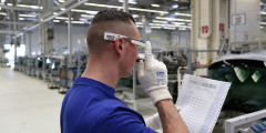 Volkswagen начал использовать виртуальные очки для производства автомобилей. Фотослайдер 0