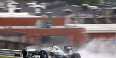 Ошибка лидера: в Формуле-1 обострилась борьба за титул  . Фотослайдер 3