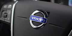 Город грехов. Тест-драйв Volvo V60 Plug-in Hybrid. Фотослайдер 5