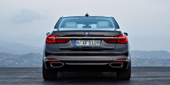 «Семерка» BMW получила в России новые модификации. Фотослайдер 0