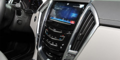Cadillac SRX: теперь с новым «лицом». Фотослайдер 0