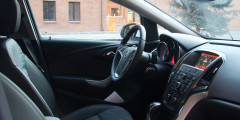 Wow-класс: Astra и cee'd против Mazda3. Фотослайдер 1