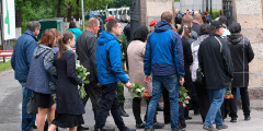 Всех подводников похоронят на Серафимовском кладбище Санкт-Петербурга. Команда подводников была закреплена за войсковой частью города и вышла отсюда в плавание
