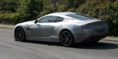 Юбилейный Aston Martin: серебристая бестия. ФОТО. Фотослайдер 0