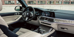 Максималисты. BMW X7 против Range Rover - BMW салон