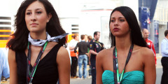 Самые яркие красотки Гран При Formula 1. ФOTO. Фотослайдер 0