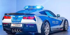 Chevrolet Corvette превратили в полицейский автомобиль . Фотослайдер 0