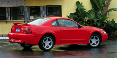 Символ Америки. Тест-драйв Ford Mustang. Фотослайдер 8