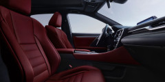Lexus назвал российские цены на новый RX. Фотослайдер 0
