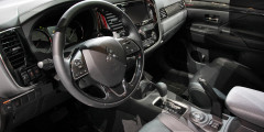 Mitsubishi Outlander после рестайлинга получил 100 технических доработок . Фотослайдер 0