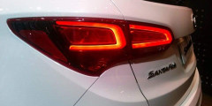 Hyundai представил обновленный Santa Fe . Фотослайдер 0