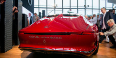 Mercedes-Maybach представил самое длинное купе в мире. Фотослайдер 0