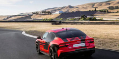 Audi обновила самый быстрый беспилотный автомобиль в мире. Фотослайдер 0