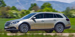 Opel рассекретил внедорожную версию Insignia. Фотослайдер 0