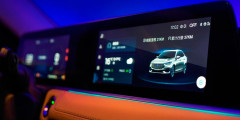 Обновленный Ford Escort получил двойной экран в стиле Mercedes
