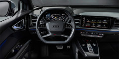Audi представила новый кроссовер Q4 e-tron и его купербразную версию