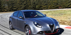 Alfa Romeo обновила хэтчбек Giulietta. Фотослайдер 0