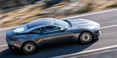 Новый Aston Martin DB11 рассекретили до премьеры. Фотослайдер 0