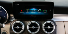 BMW 330i против Mercedes-Benz C300 - салон Mercedes