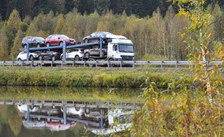 Евросоюз запретит экспорт в Белорусию дорогих машин и предметов роскоши