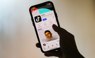 Bloomberg узнал о возможной продаже Китаем TikTok Илону Маску